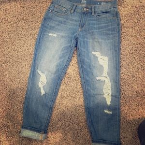 Boyfriend cut distressed jeans